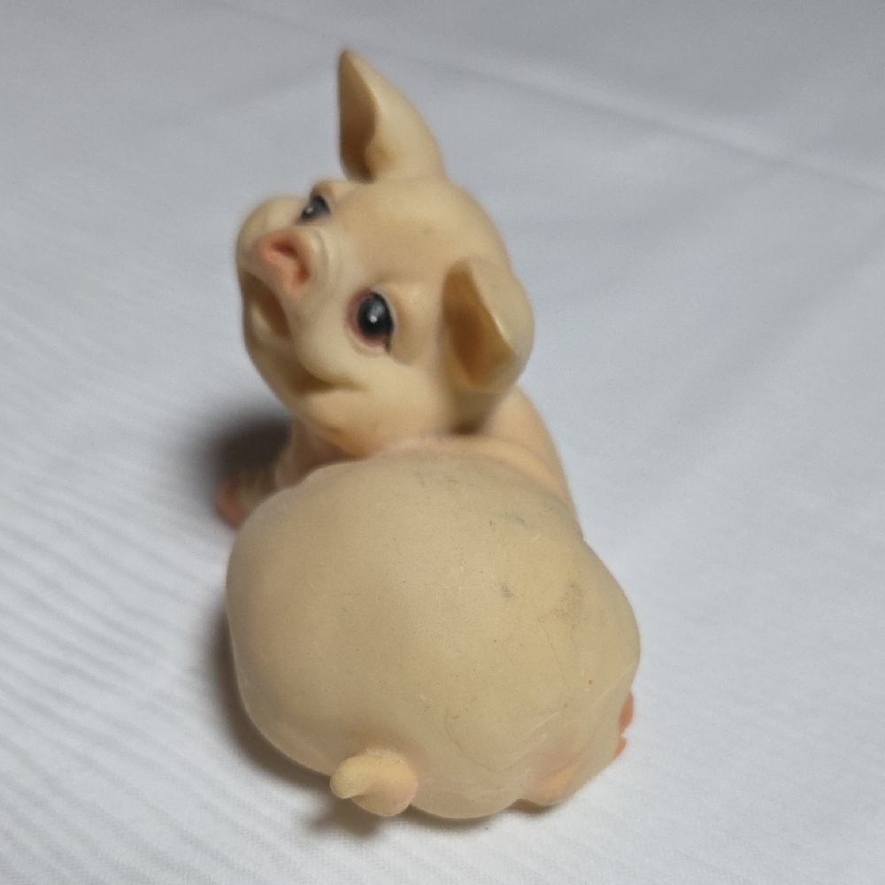 Adorable Cream Pig Figurine 1994 - Picture 3 of 4